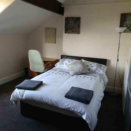 John St Town House - Self Catering - Guesthouse Style - Great Value Family And Double Rooms 沃金顿 外观 照片